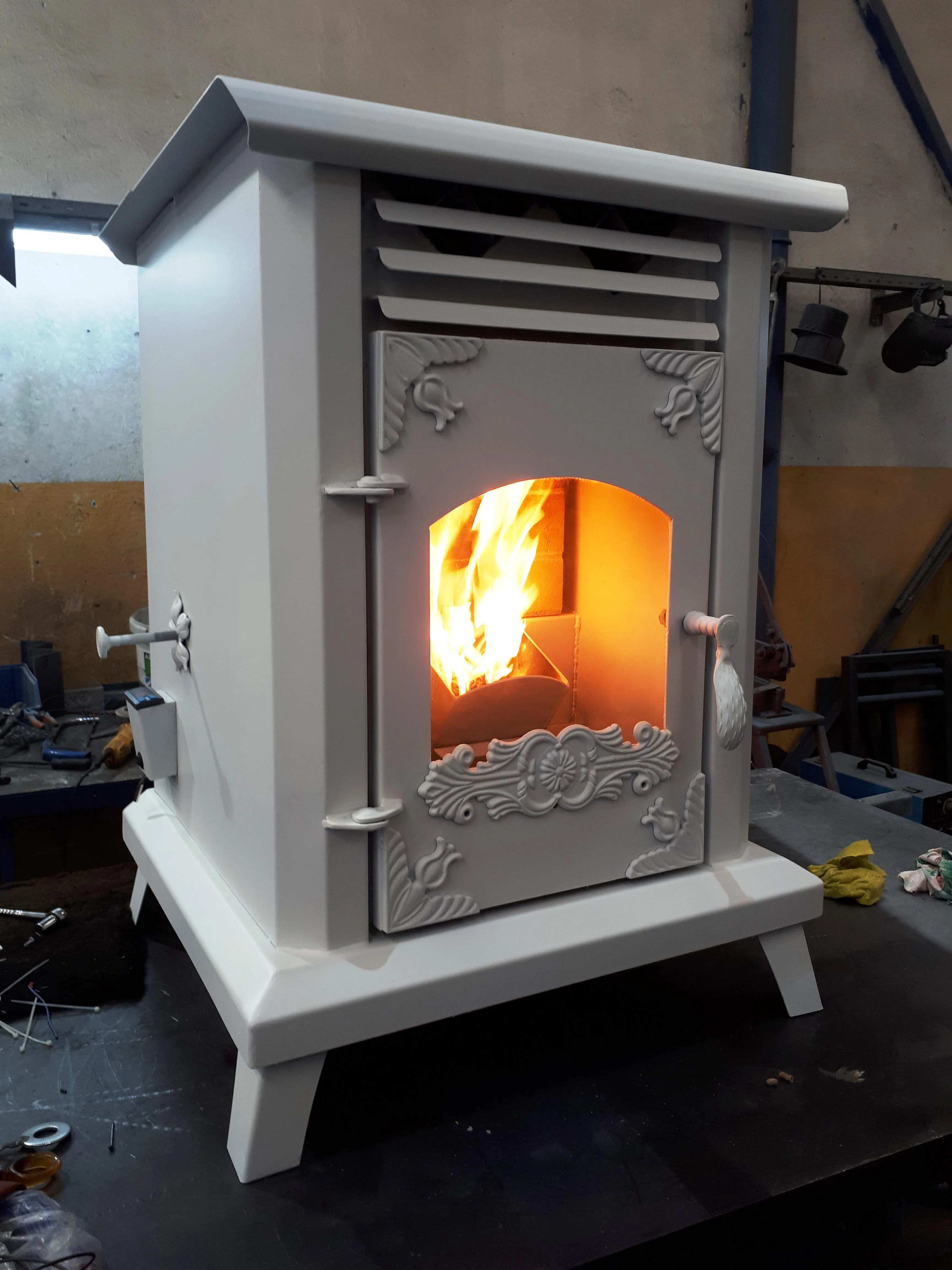 DESAN 24 KW KALORIFERLI TAM OTOMATIK PELET SOBASI